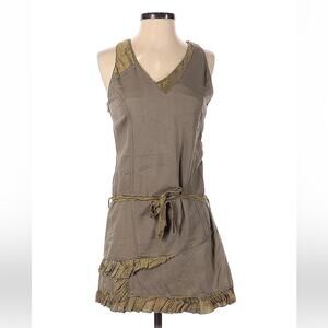 Aromythic Clothing boutique crocodile green ruffle accent dress, size small